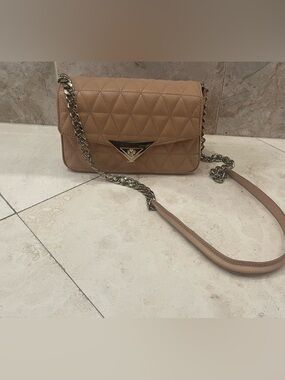 SCHUTZ Quilted Beige Crossbody Bag with Chain Strap
